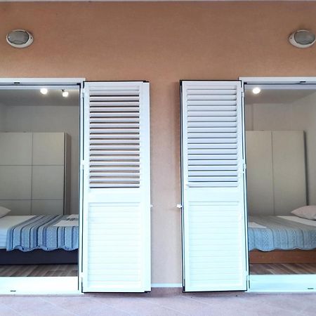 Apartmani I Soba Andrijasevic マカルスカ エクステリア 写真