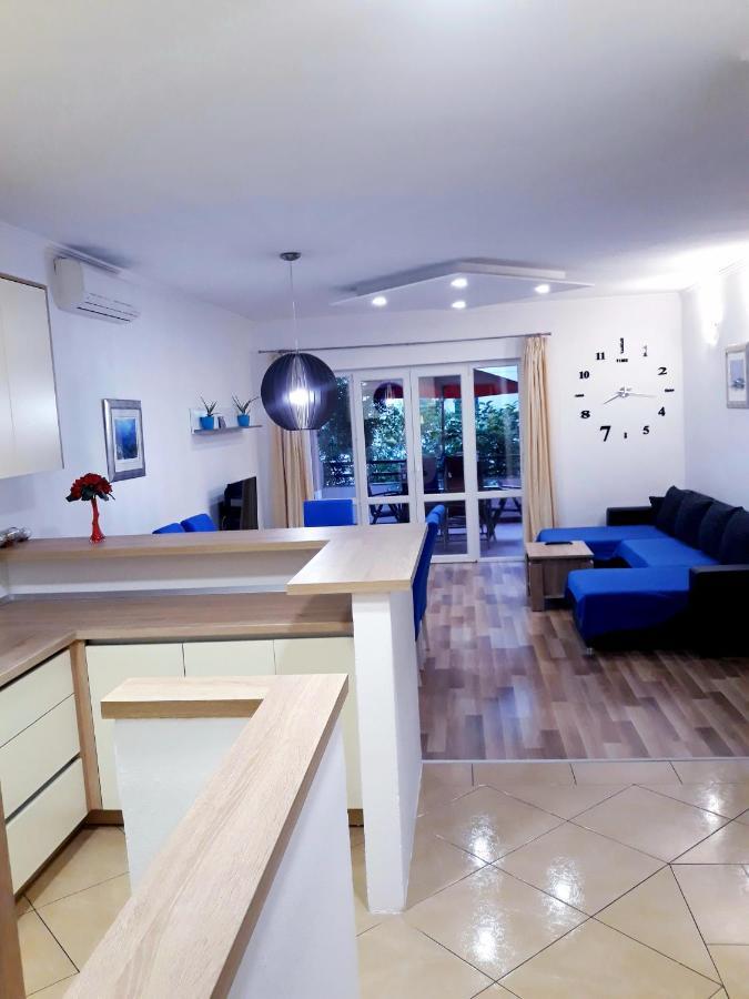 Apartmani I Soba Andrijasevic マカルスカ エクステリア 写真