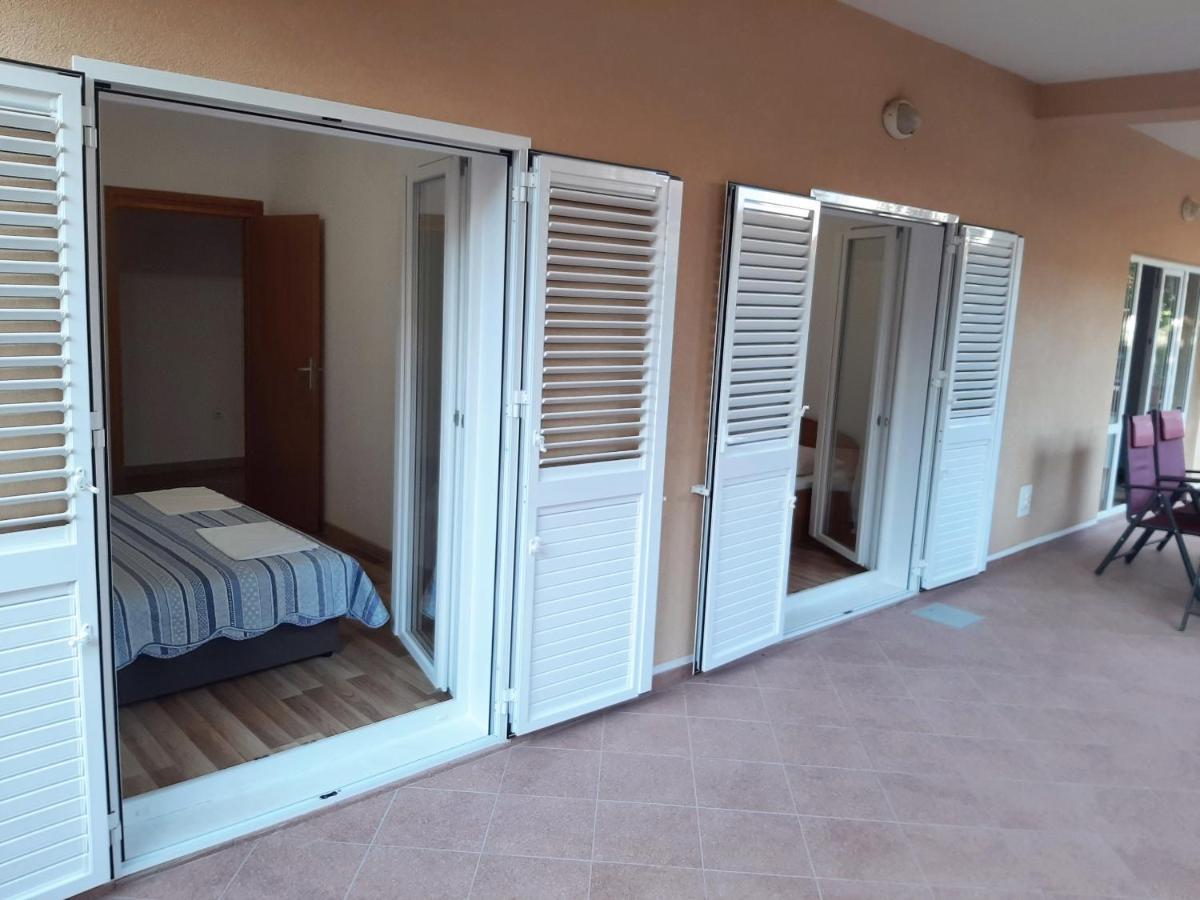 Apartmani I Soba Andrijasevic マカルスカ エクステリア 写真