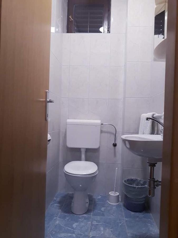 Apartmani I Soba Andrijasevic マカルスカ エクステリア 写真