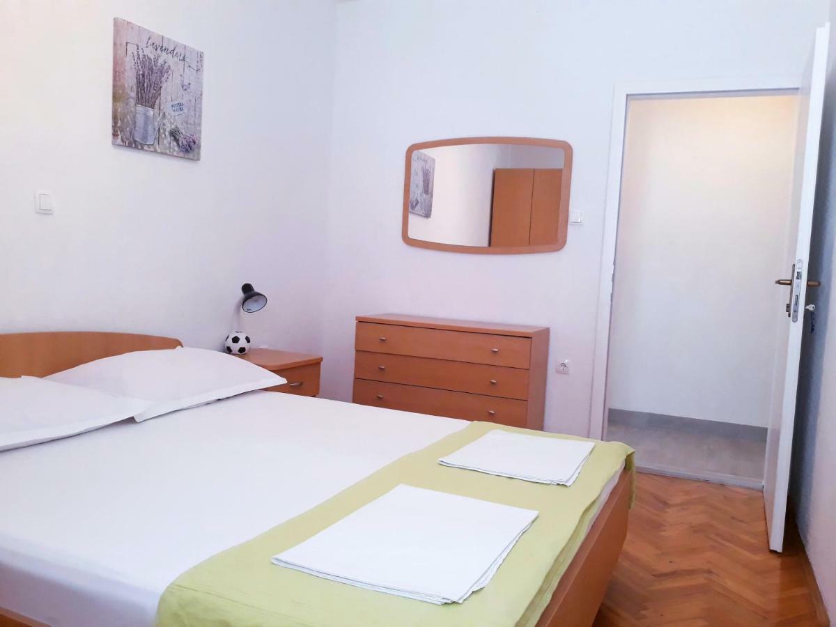 Apartmani I Soba Andrijasevic マカルスカ エクステリア 写真
